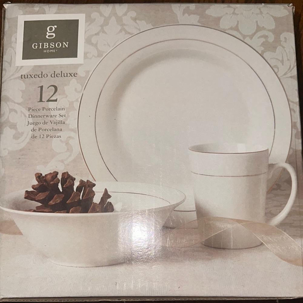Gibson White Porcelain Dinnerware Set